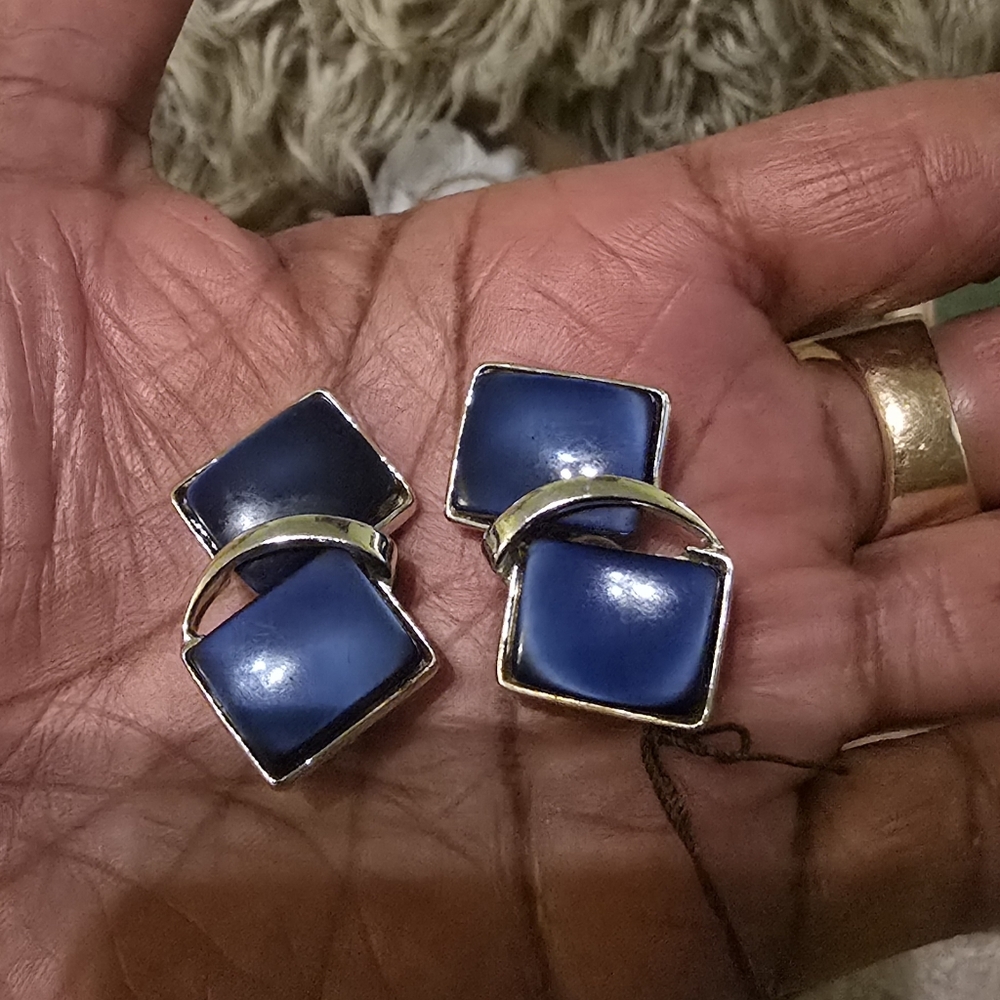 Elegant Blue Vintage Moonglow Earrings